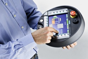 4 Mobile panels can be integrated into the plant automation via industrial wireless networks (IWLAN)