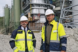 Detlev Wegner and Per Wasner in front of the new parallel-flow regenerative kiln