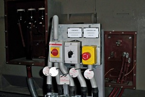 5 Every drive and ­motor is equipped with manual and remote control switches