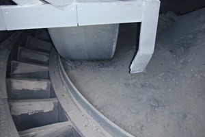 2 View of a grinding roller in an MVR