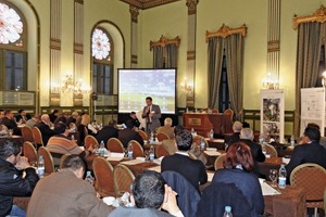 1 Gerhard Salewski explained how to build a modern and efficiently working logistics chain to the 50 participants of the coal seminar