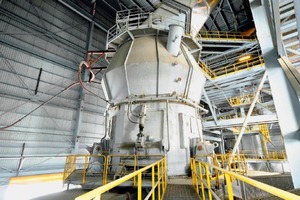 A Loesche mill type LM 53.3+3 C at the Martinsburg (USA) plant of Essroc (Italcementi)