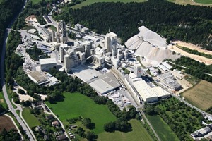 1 Aerial view of the Wopfing cement plant
