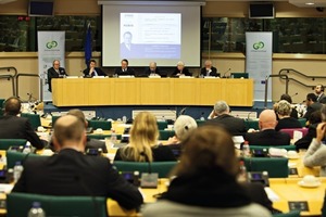 1 At the forum (from the left): Thierry P­ichon, Carlo ­Pettinelli, Paul Rübig, Jean-Paul Gauzès, Heide Rühle and ­Maurizio Casalini