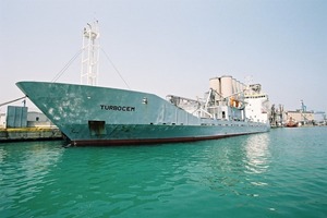 6 Turbocem self-­unloader ship