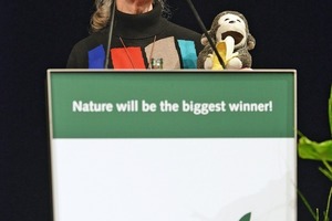 2 Jane Goodall spoke about the current threats to the planet
