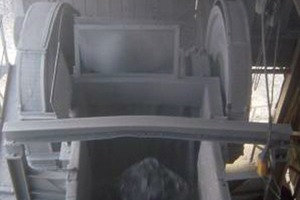 1 Siemens Echomax XPS-15 ultrasonic transducer is installed above the primary crusher to monitor levels in this dusty environment