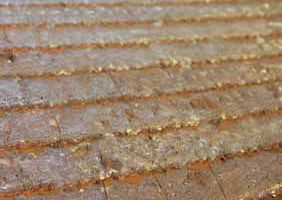 2 The 10&nbsp;mm hard facing is welded in two layers. The stress cracks are typical for cladding