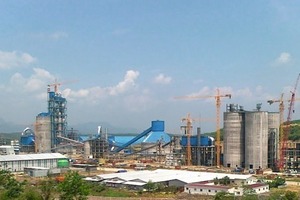 13 Jui Shin cement plant during construction