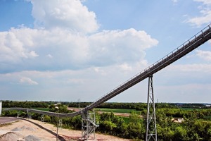 5 The inclination of the pipe conveyor ­measures 18.6 degrees at the point shown
