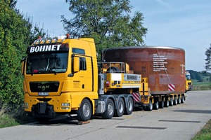 2 For greater maneuverability the 16 axles had to be replaced by twelve over part of the distance