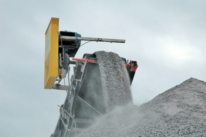 The tensioner supplies consistent pressure to keep the blade against the belt