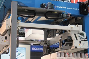 2-3 The design of the new Stretch Hood A has becom smaller as ever befor but includes the same opportunities for the user