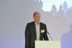 2 Matthias Mersmann from aixergee explained how to avoid expensive mistakes by understanding CFD and its potentials