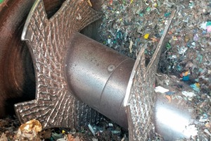 2 Product distribution by double distribution screw