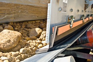 1 Martin® Self Adjusting Skirting adapts to rubber skirt wear, regardless of material volume and size diversity