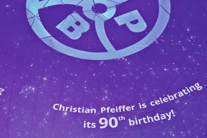 2 The spectacular light and sound show