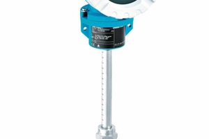 2 t-mass A 150, the specialist in compressed-air measurements, displaying ­volumetric flow in standard cubic meters