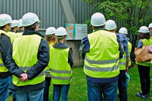 2 The process of ­cement production was explained, starting from the supply of feed materials