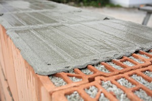 2 Simple principle: position mortar pads – wet them – place next row of masonry