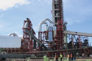 2 A Loesche mill of type LM 46.4 in the Yaqui cement works in Mexico