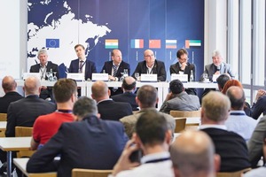 3 The expert discussion team