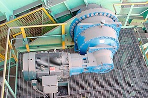 8 Planetary and helical reduction gear (photo Aumund)