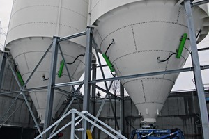 1 Matakt air cannons for use on silos containing bulk minerals