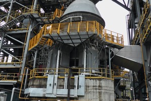 The new MVR 5000 R4 4-roller raw material mill