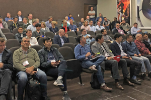 6a and b Interested attendees visited the Saldanha Steel Plant