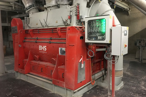 1 BHS dry powder batch mixer of type DMX 4900 at the Wopfing South plant