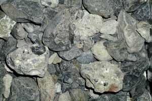 1 Recycled aggregate consisting of granular concrete material (C) for producing RC-C concrete containing recycled aggregate