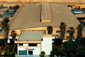 1 and 2 Mondi Paper Bags in Egypt consists of Suez Bag (left) and Mondi Cairo (right)