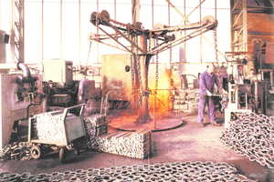 1 The manufacture of round links for ring chains in a process cycle in 1967 ...