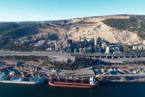 Nuh Cement plant and port in Körfez (Kocaeli)/Turkey