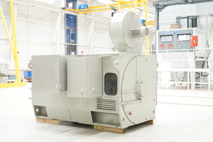 Helmke slip-ring motor,type: DSVK500-06. Customized for ducted cooling of the main motor and fan-assisted cooling of the slipring compartment. Ready to be installed as stand-alone unit or as part of multi-drive (tandem drive) arrangements as well