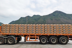 1 The fully automatic loading process enables users to achieve a constantly high loading performance and stack quality