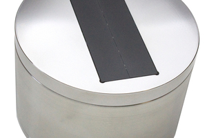 3 The Solitrend family of products comprises several versions. In this picture is the MMP40 for measuring moisture in conductive bulk solids and slurry