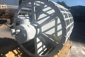 5 To avoid caking, the take-up pulley is designed as a cage-type foot pulley and is provided with a double deflection cone. For this order, the screwed and hardened version of the cage-type foot pulley has been used