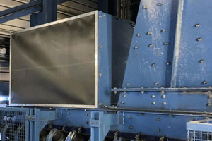 1 The box mold is particularly resistant and is used therefore for particularly high pressure developments