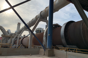 3 Comparison before and after upgrading of tertiary air duct in the kilna) Tertiary air duct before upgrading