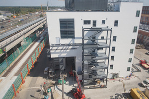3 In the new workshop in the northern area of the line, all Sky Line vehicles are repaired, maintained and cleaned