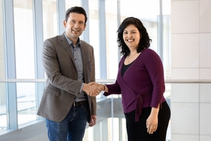 1 Sabrina Salmen (Advisory Board Member of Mireco and Senior Executive VP Recycling at RHI Magnesita) and Arjend Kameraj, CEO Horn & Co Group seal the joint venture