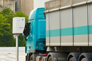 1 Access is controlled via LOGiQ registration terminals, which are intuitive to use and available in several languages on request