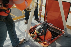 2 Confined space entry requires specific training since it is one of the most dangerous acti-vities in bulk handling