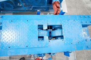 6 The roller press is also available for tests in the pilot plant