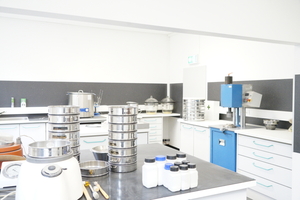 9 View into the laboratory