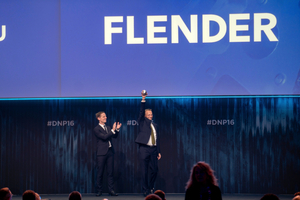 1 Flender CEO Andreas Evertz receives the German Sustainability Award in Düsseldorf from sustainability researcher Prof. Kai Niebert