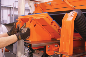 3 The track-mounted Martin Slider Cradle can be serviced quickly and safely, with no reach-in maintenance