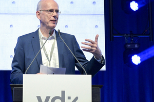 2 Dr Martin Schneider, Chief Executive of VDZ